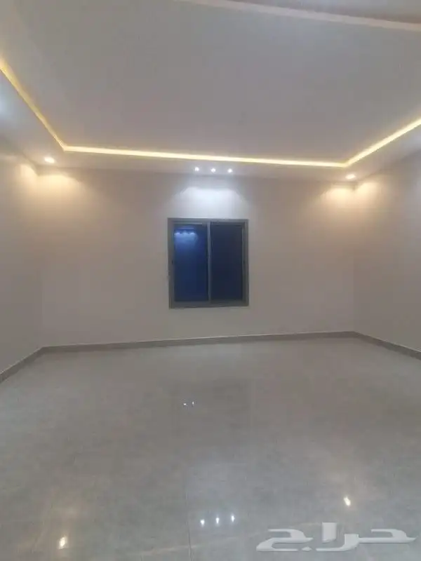 فيلا للبيع درج داخلي بصك 8
