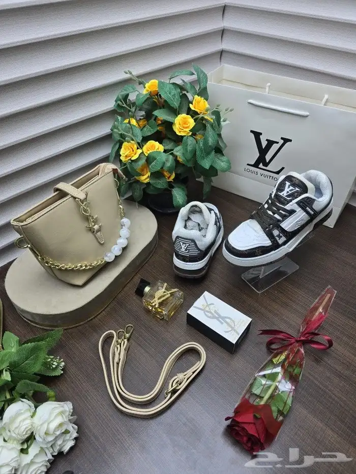 طقم نسائي تصميم افسان لوران مع هدايا شامل التوصيل والشحن 5