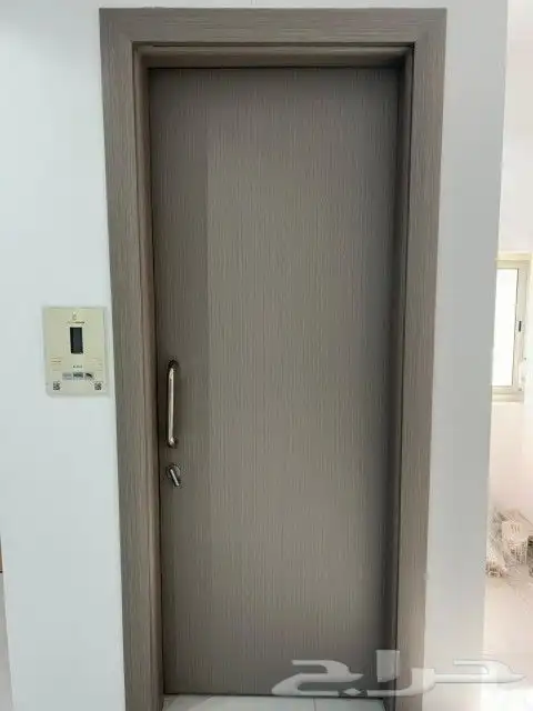نجار ابواب خشبيه وفني جميع أعمال الديكورت الحديثه وتركيب كول 16