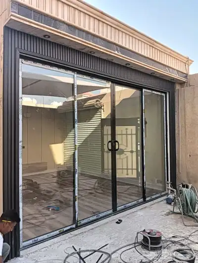 عشب صناعي ديكورات خارجيه ودخليه 1
