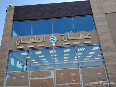 لوحات اعلانية حروف بارزة وكلادينج دعاية واعلان 3