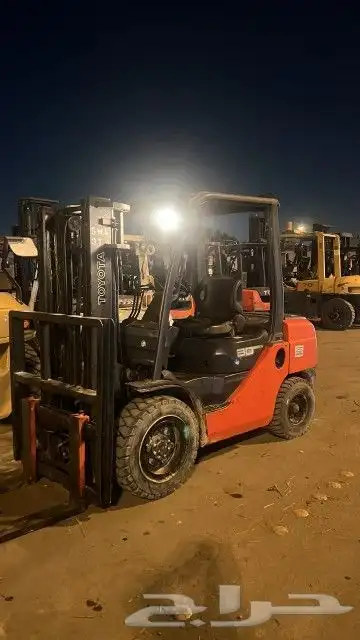 رافعات شوكية للايجار   الشهر و اليومي فركلفت جميع الاحجام 3