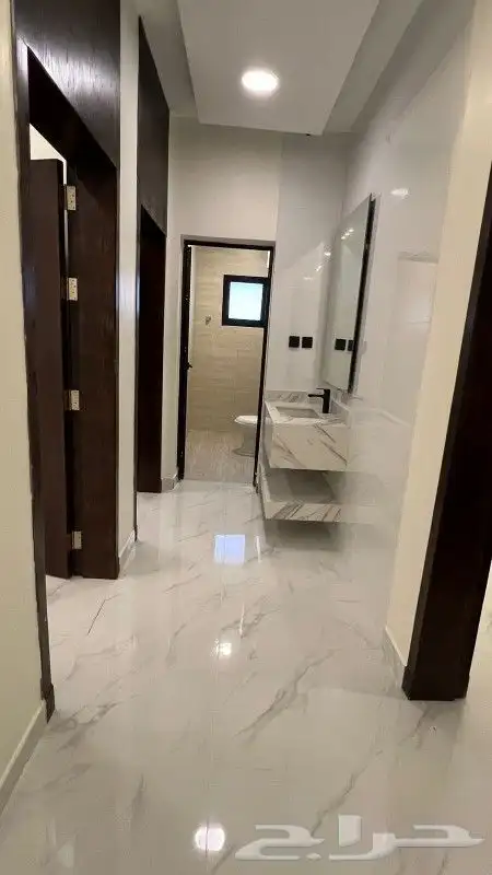 للبيع شقه ارضيه في الدمام حي بدر 91 د 4