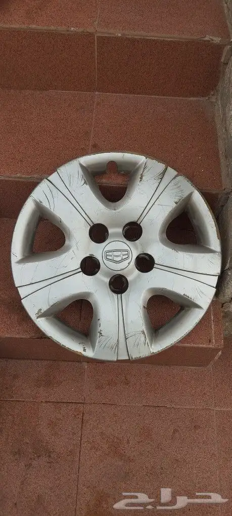 لجميع السيارات طيس وشعارات 29