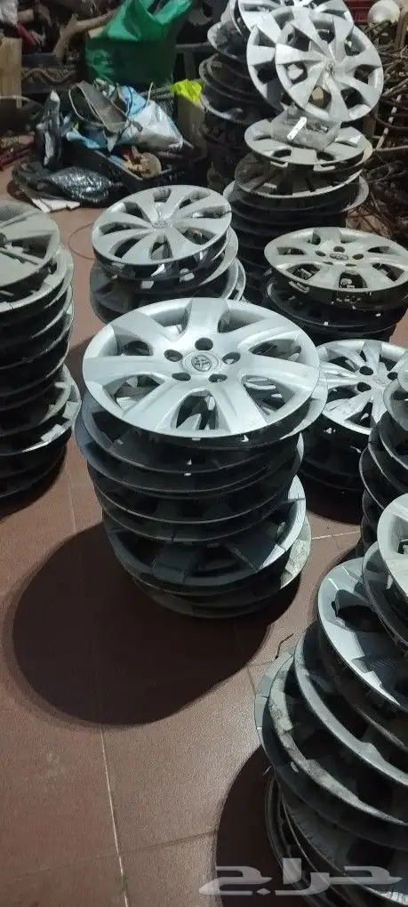 لجميع السيارات طيس وشعارات 0