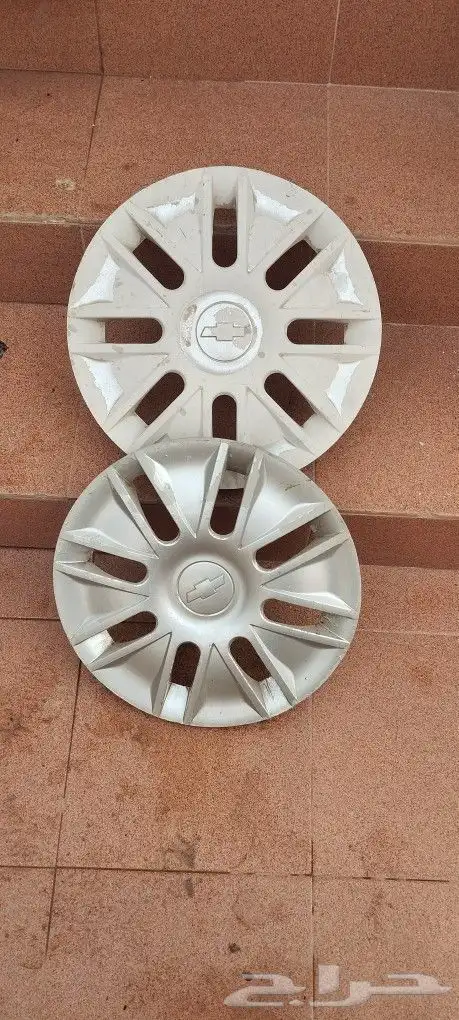 لجميع السيارات طيس وشعارات 26