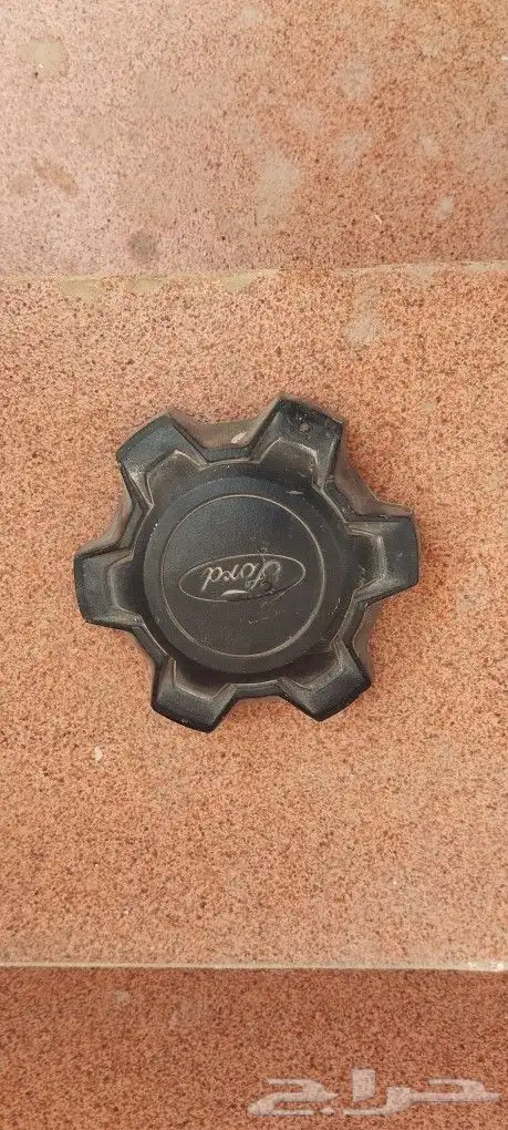 لجميع السيارات طيس وشعارات 14