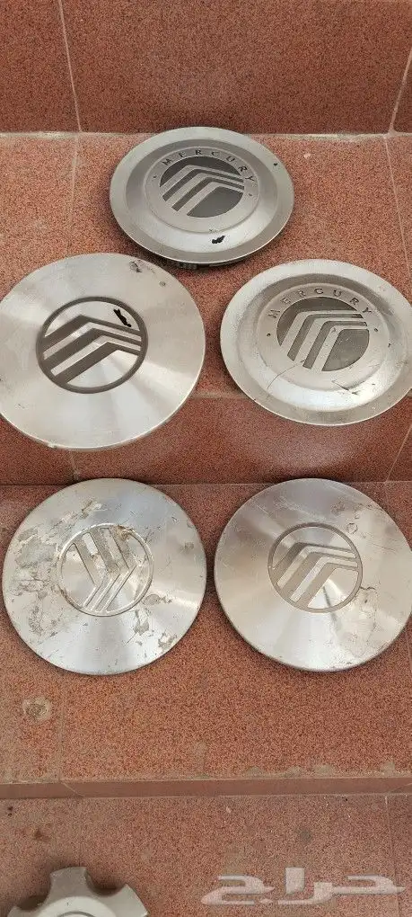 لجميع السيارات طيس وشعارات 6