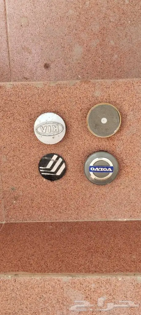 لجميع السيارات طيس وشعارات 12