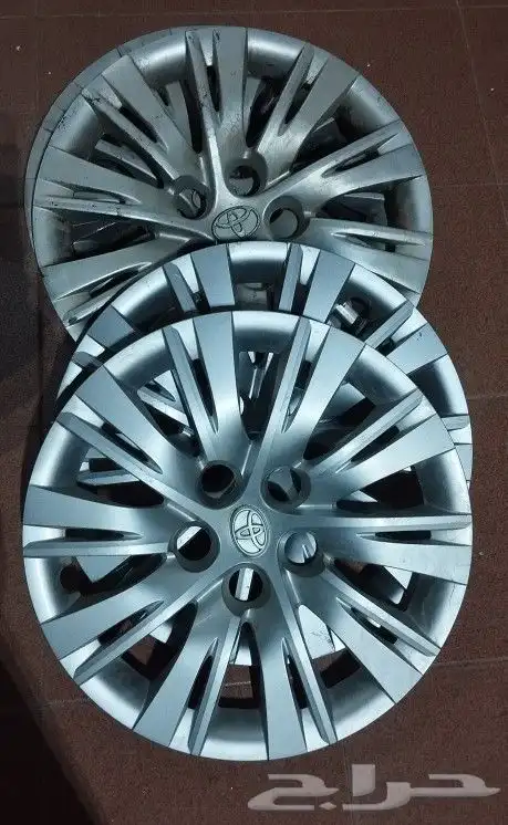 لجميع السيارات طيس وشعارات 40