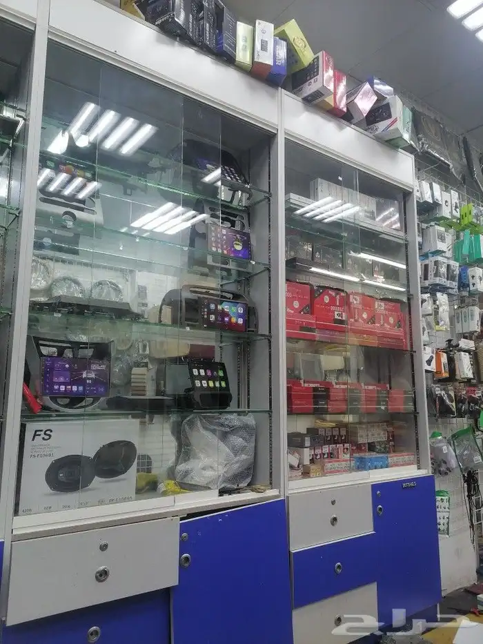 شاشات علا 250ريال وتلابيس علا 230ريال السيدان 1