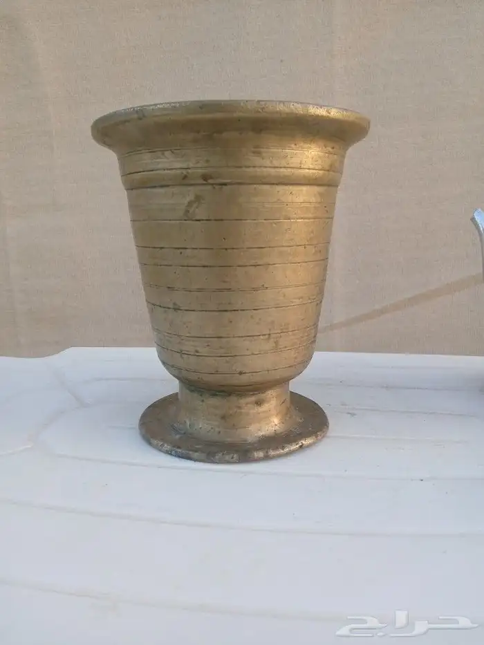 نجر مستعمل. بدون. يد 8