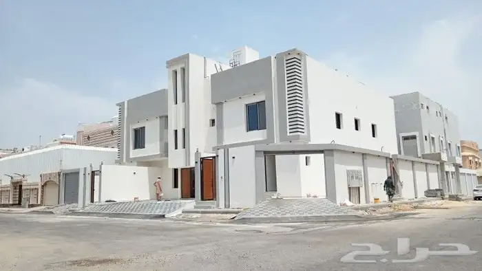 للبيع شقه ارضيه في الدمام حي بدر 91 د 0