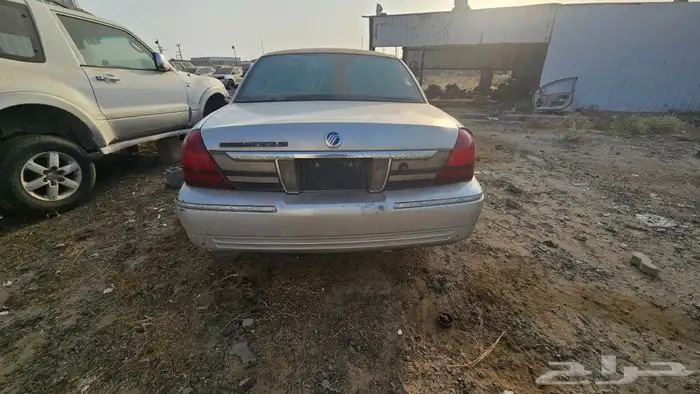 فورد ماركيز 2010 للبيع قطع غيار 6
