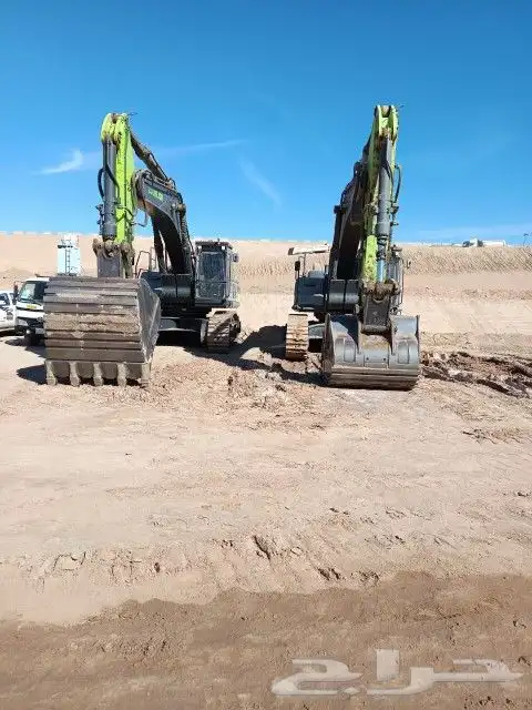 معدات ثقيلة و بوكلينات بوم طويل للايجار 1
