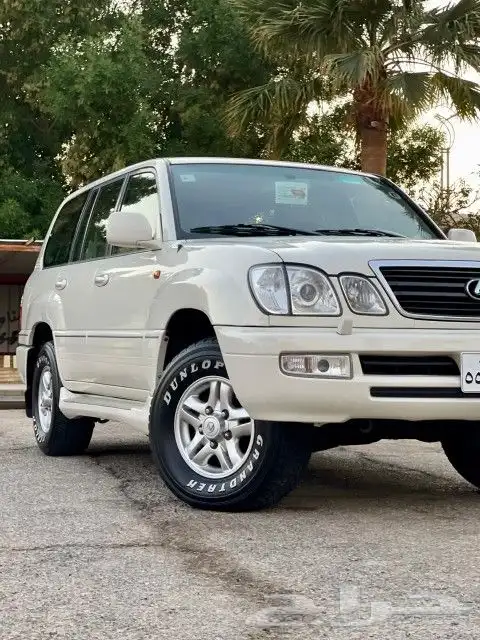 جيب لكزس LX موديل 2000 قمه بنظافة 2