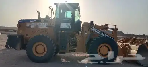 معدات ثقيلة و بوكلينات بوم طويل للايجار 3