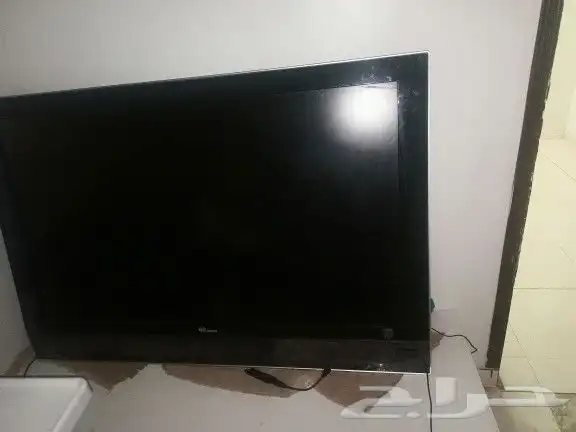 شاشه مستعمله مينه جدا قويه بطله تتحمل للبيع مستعجل كبيره جدا 0