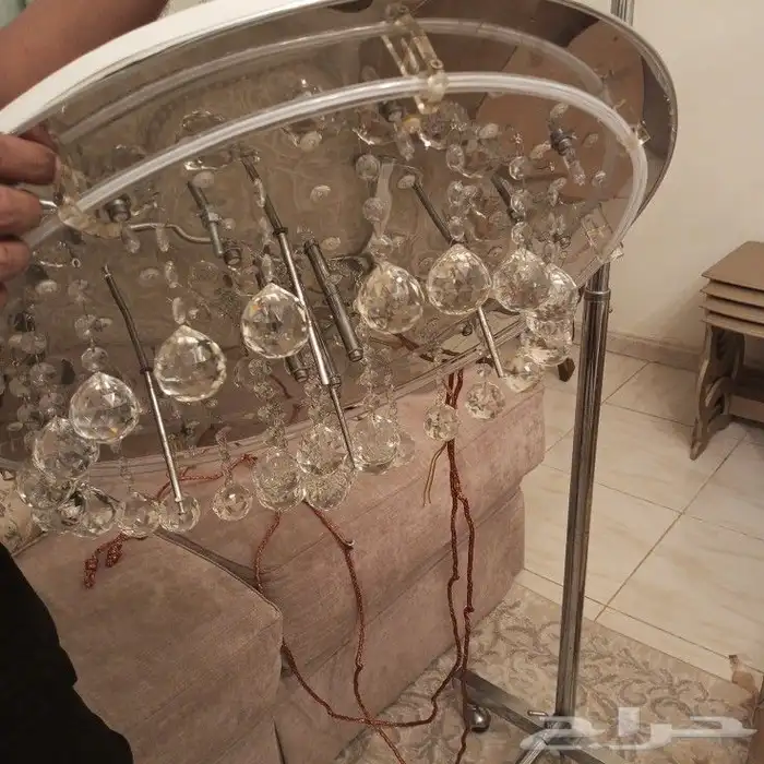 للبيع مستعجل نجف كريستال ليد مع الريموت استخدام فتره محدوده 0