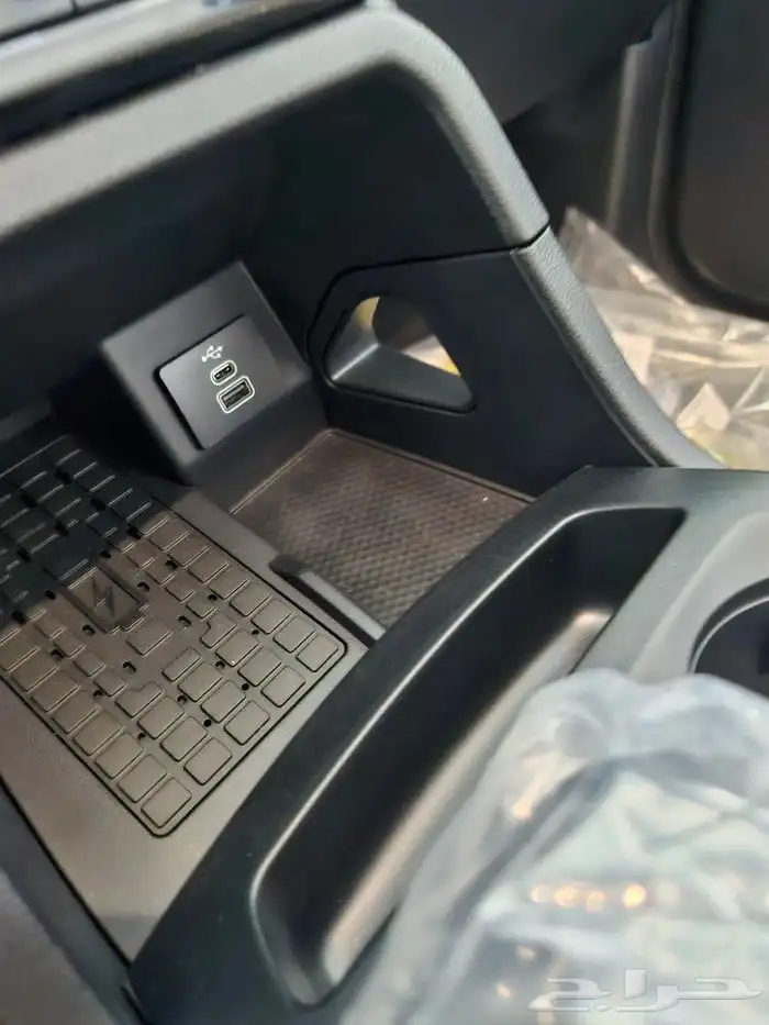 فورد ايفريست XLT 2025 10