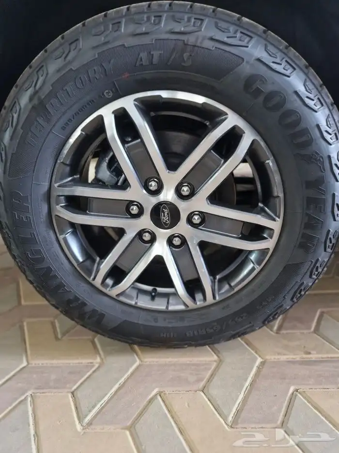 فورد ايفريست XLT 2025 4