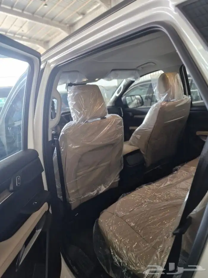 فورد ايفريست XLT 2025 11