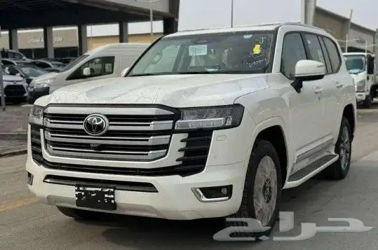 تويوتا لاند كروزر L3. عبداللطيف جميل 2025 4