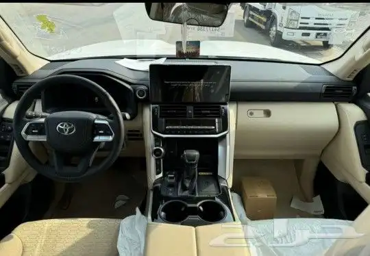 تويوتا لاند كروزر L3. عبداللطيف جميل 2025 6