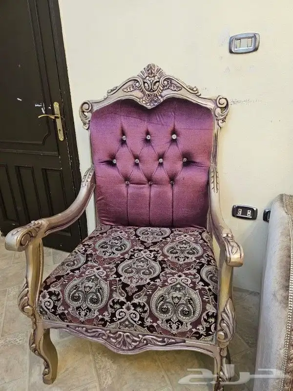 كنب نضيف مستعمل غرفة كاملة ب 1000ريال 1