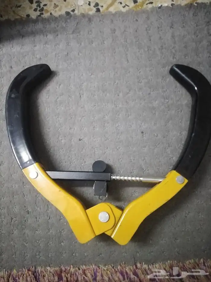 كلبشة سيارة مع مفتاحها 6