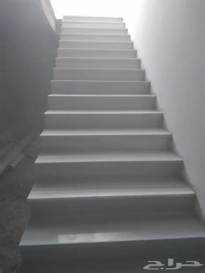 مبلط سيراميك ورخام 1