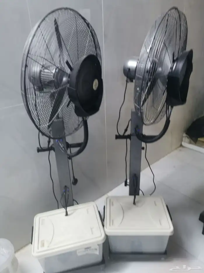 ادوات مطعم متفرقة و مكيفات و مراوح رزاز 4