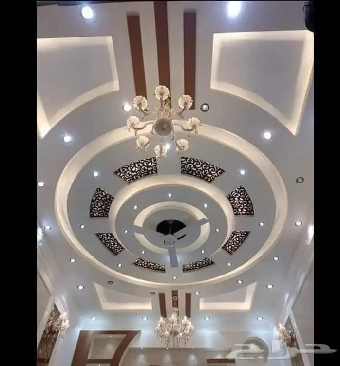 معلم فني ديكورات جبسية 1