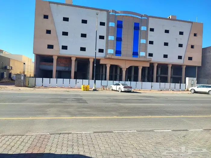 عماره كبيره غير مكتمله التشطيب للبيع سوم 13مليون 0