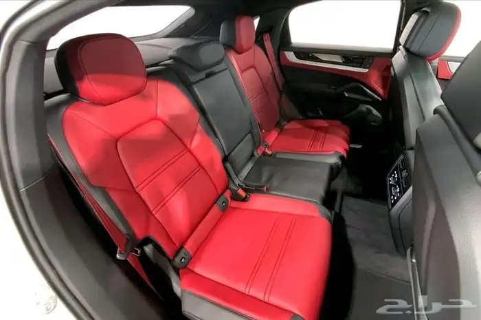 سيارة بورش كايين ابيض Porsche Cayenne AWD SUV موديل 2024 12