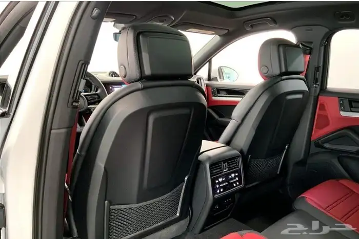 سيارة بورش كايين ابيض Porsche Cayenne AWD SUV موديل 2024 21