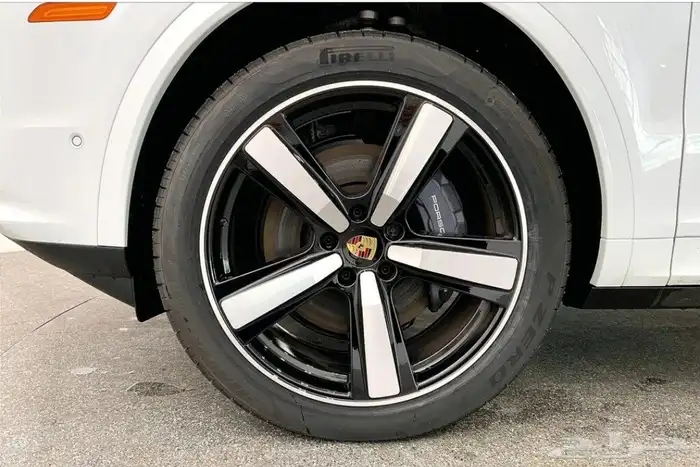 سيارة بورش كايين ابيض Porsche Cayenne AWD SUV موديل 2024 8