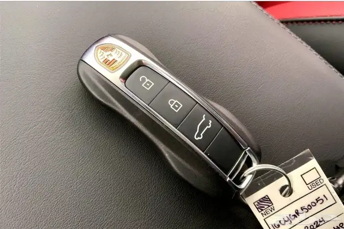 سيارة بورش كايين ابيض Porsche Cayenne AWD SUV موديل 2024 26