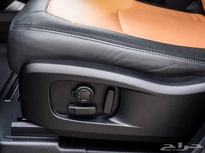 لاند روفر ديفندر Land Rover Defender X-Dynamic SE موديل 2023 20