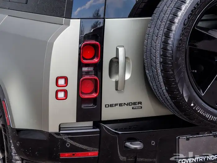 لاند روفر ديفندر Land Rover Defender X-Dynamic SE موديل 2023 7
