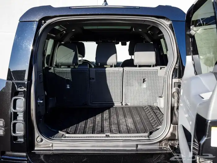 لاند روفر ديفندر Land Rover Defender X-Dynamic SE موديل 2023 18