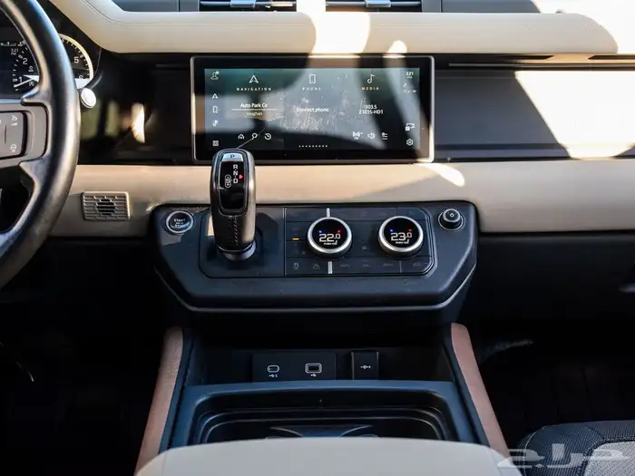 لاند روفر ديفندر Land Rover Defender X-Dynamic SE موديل 2023 12