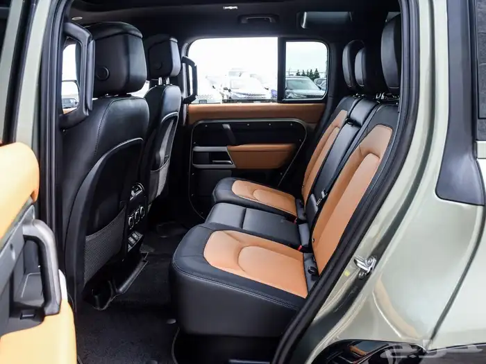 لاند روفر ديفندر Land Rover Defender X-Dynamic SE موديل 2023 10