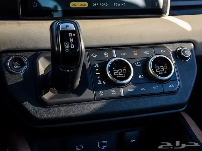 لاند روفر ديفندر Land Rover Defender X-Dynamic SE موديل 2023 13
