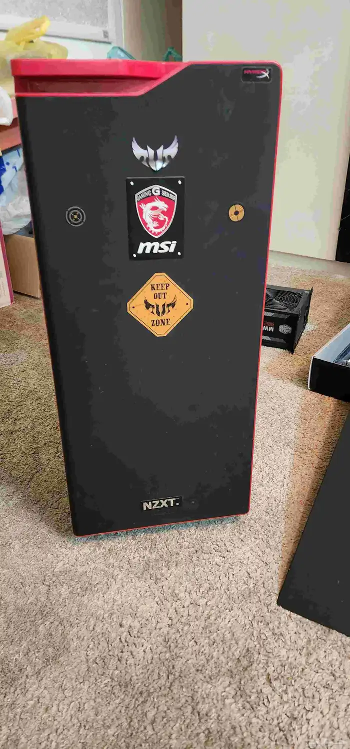 قطع PC كمبيوتر مستعمل معالج رايزن5600x مذربورد كرت رامات كيس 12