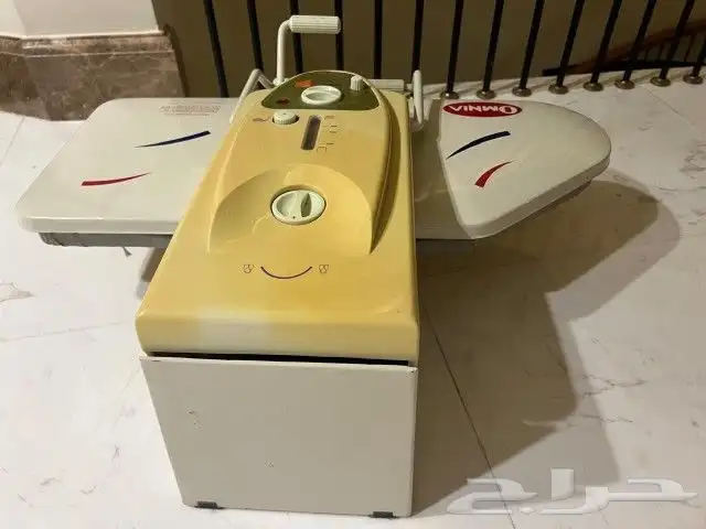 مكواة ملابس 2