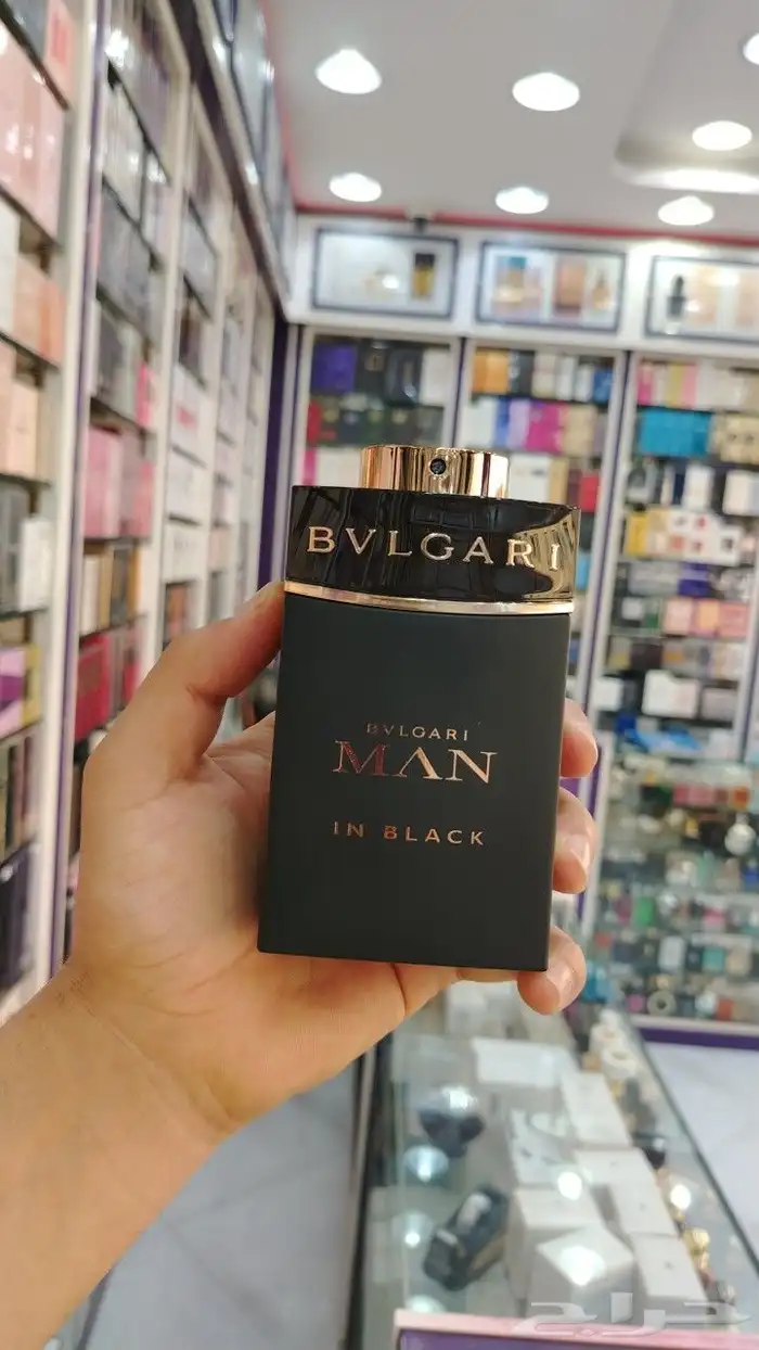 عطور أصلية بااسعار جمله ترضي الجميع حياكم الله في معرض روائ 1
