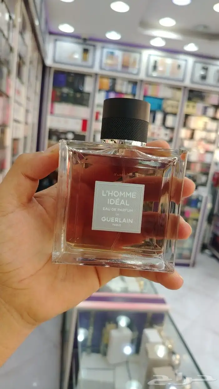 عطور أصلية بااسعار جمله ترضي الجميع حياكم الله في معرض روائ 2