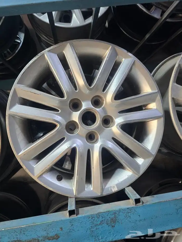 السلام عليكم يوجد لدينا جنوط كابرس 13 مقاس 17 اصلي وكاله 0