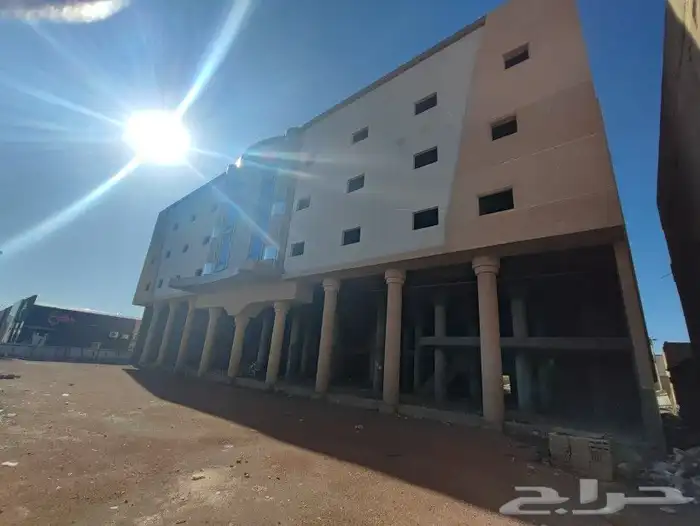 عماره كبيره غير مكتمله التشطيب للبيع سوم 13مليون 2